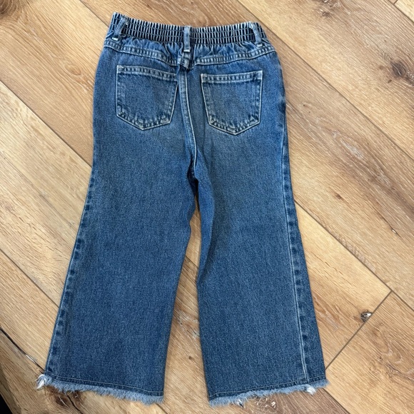 Faded Glory Girls Jeans 4T Floral Embroidered Hem Frayed Edge - Picture 5 of 5